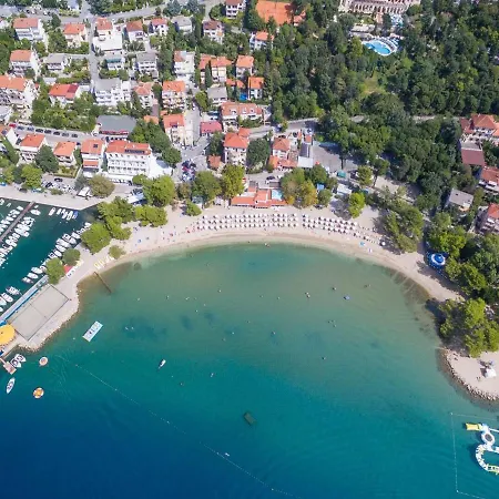 Vladimir 4+1 Apartment Crikvenica