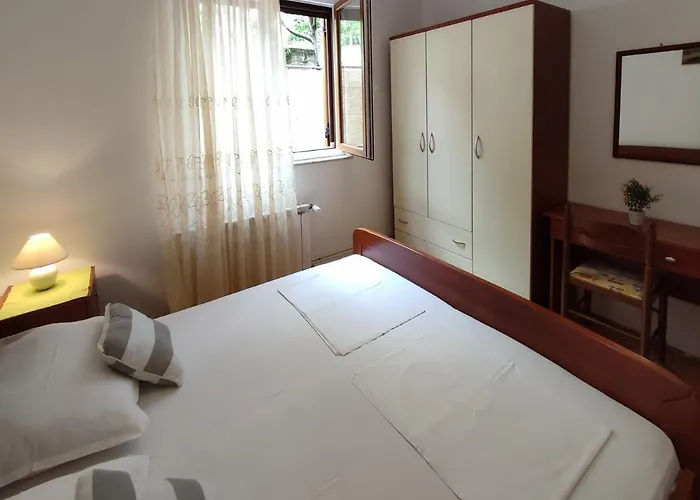 Apartment Vladimir M Apartment With Terrace And Parking Near Center Crikvenica