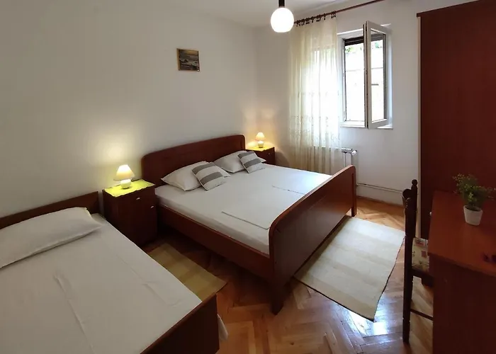 Vladimir M Apartment With Terrace And Parking Near Center * Crikvenica